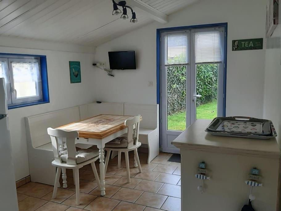 Holiday home Proche De Sainte Mere-eglise Neuville-au-Plain